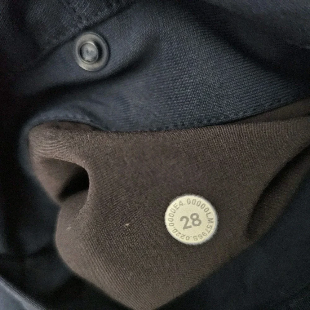 lululemon athletica this item